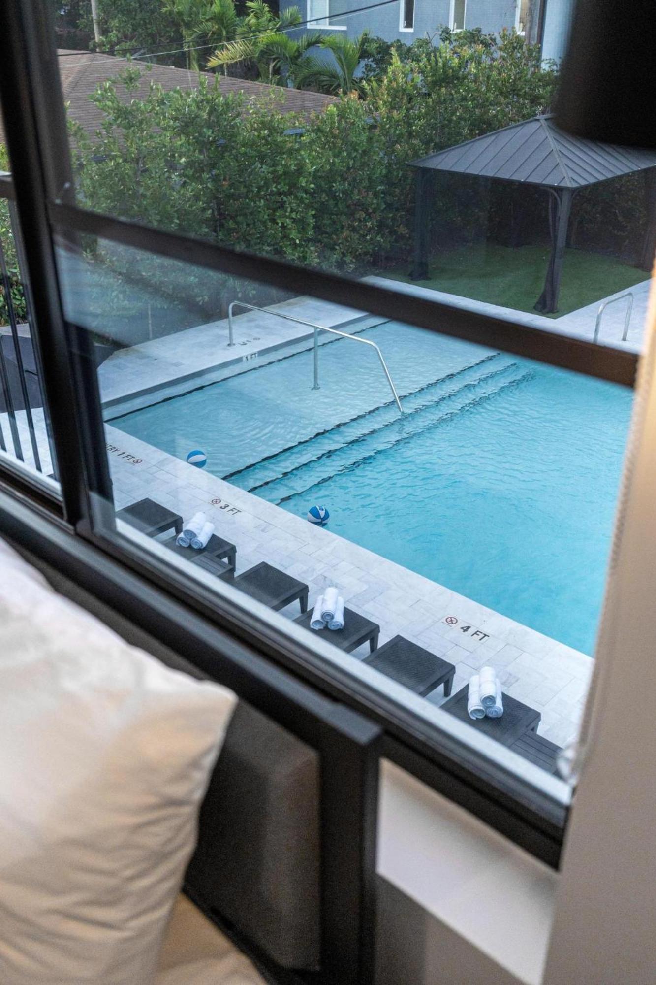 Lux Retreat By Renzzi Apartment Miami Exterior photo
