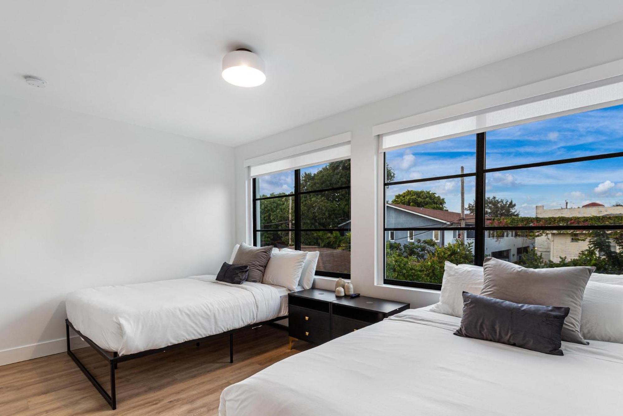 Lux Retreat By Renzzi Apartment Miami Exterior photo