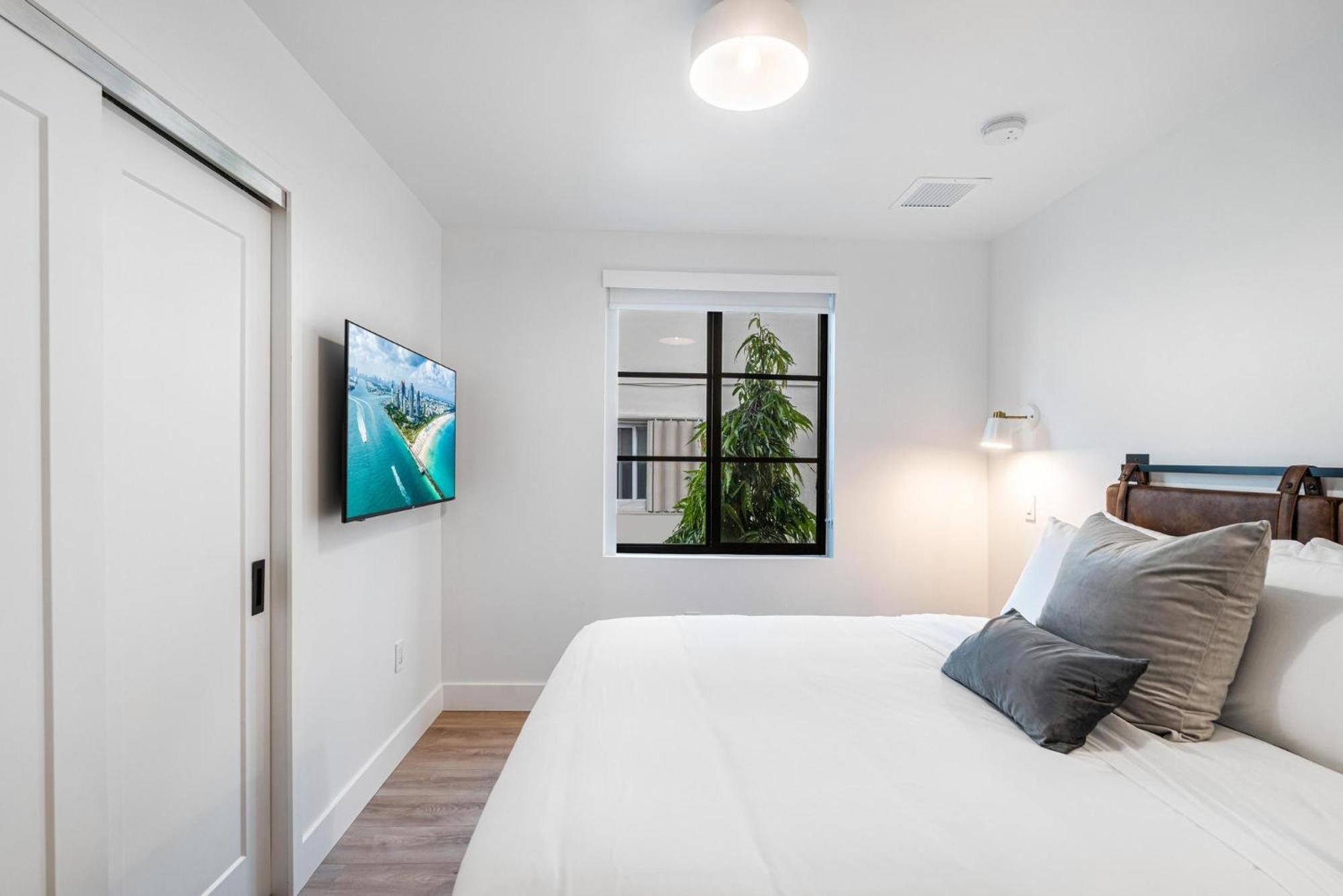 Lux Retreat By Renzzi Apartment Miami Exterior photo