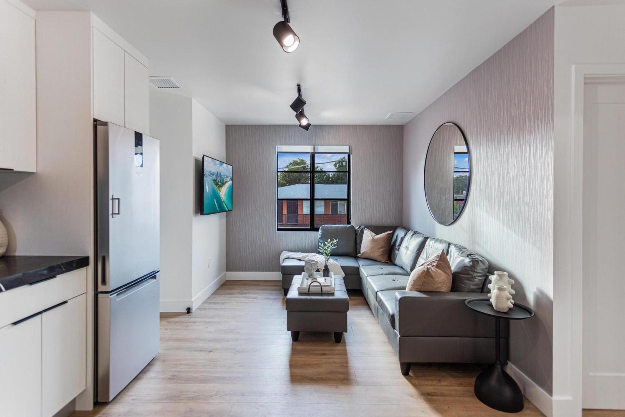 Lux Retreat By Renzzi Apartment Miami Exterior photo