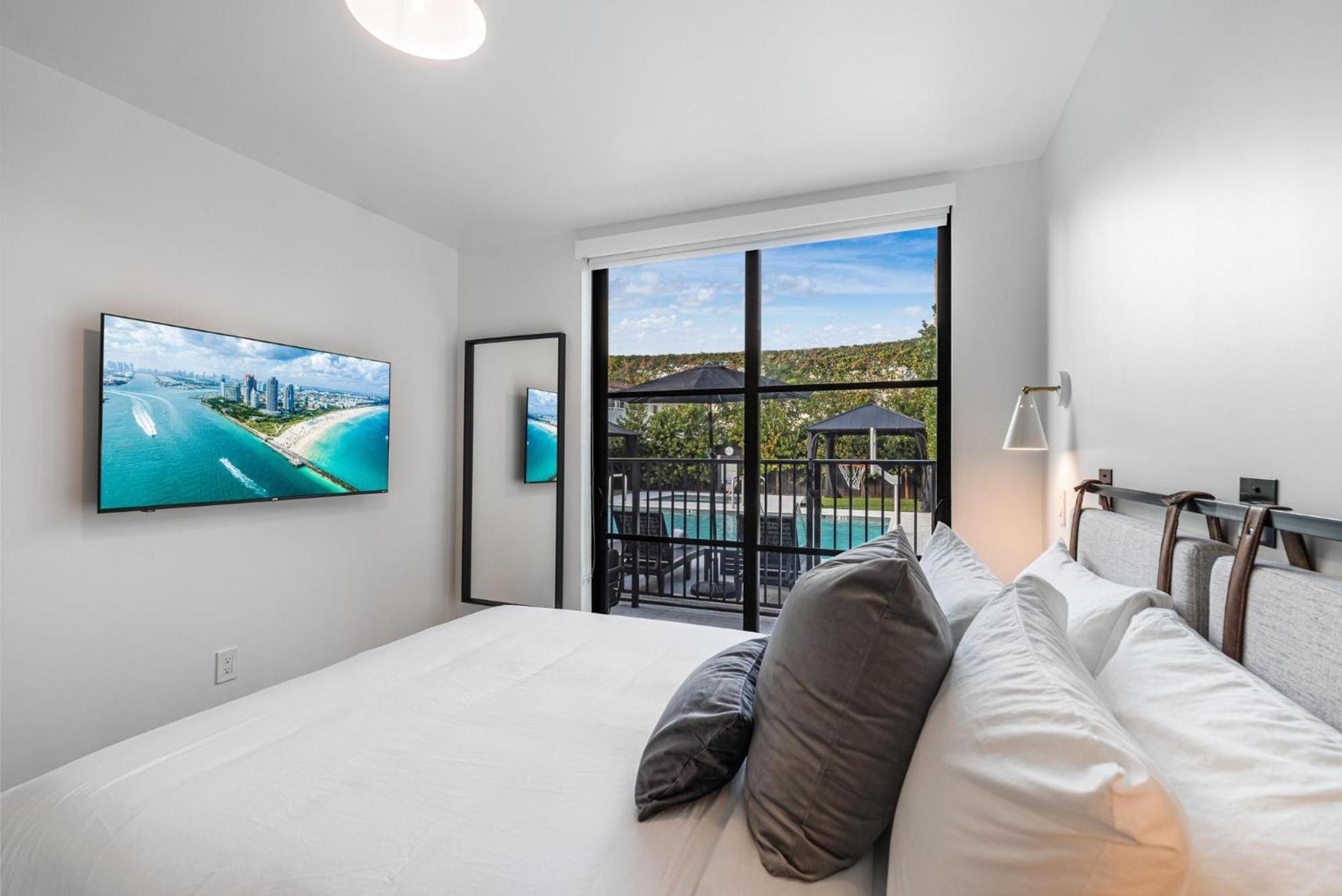 Lux Retreat By Renzzi Apartment Miami Exterior photo