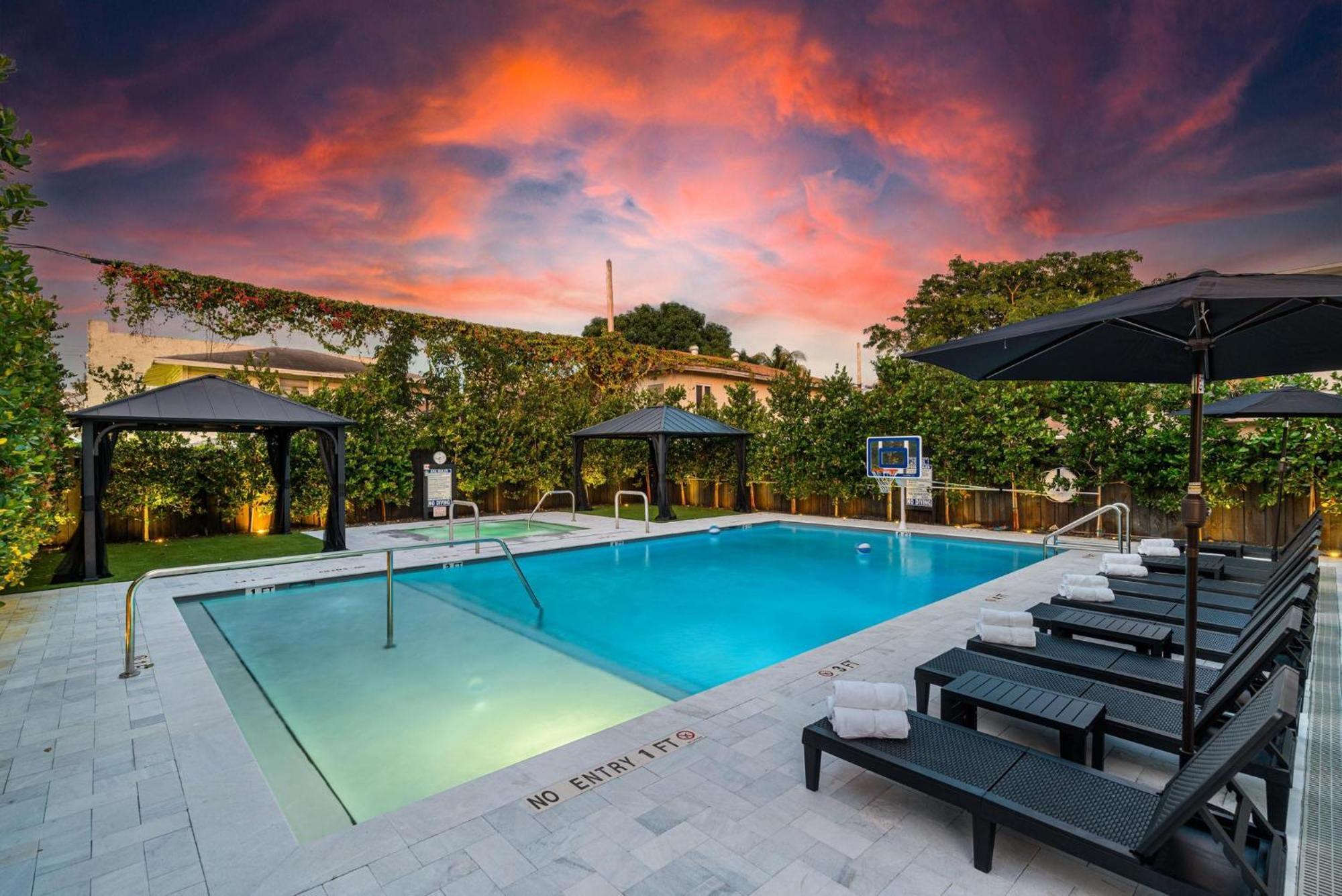 Lux Retreat By Renzzi Apartment Miami Exterior photo