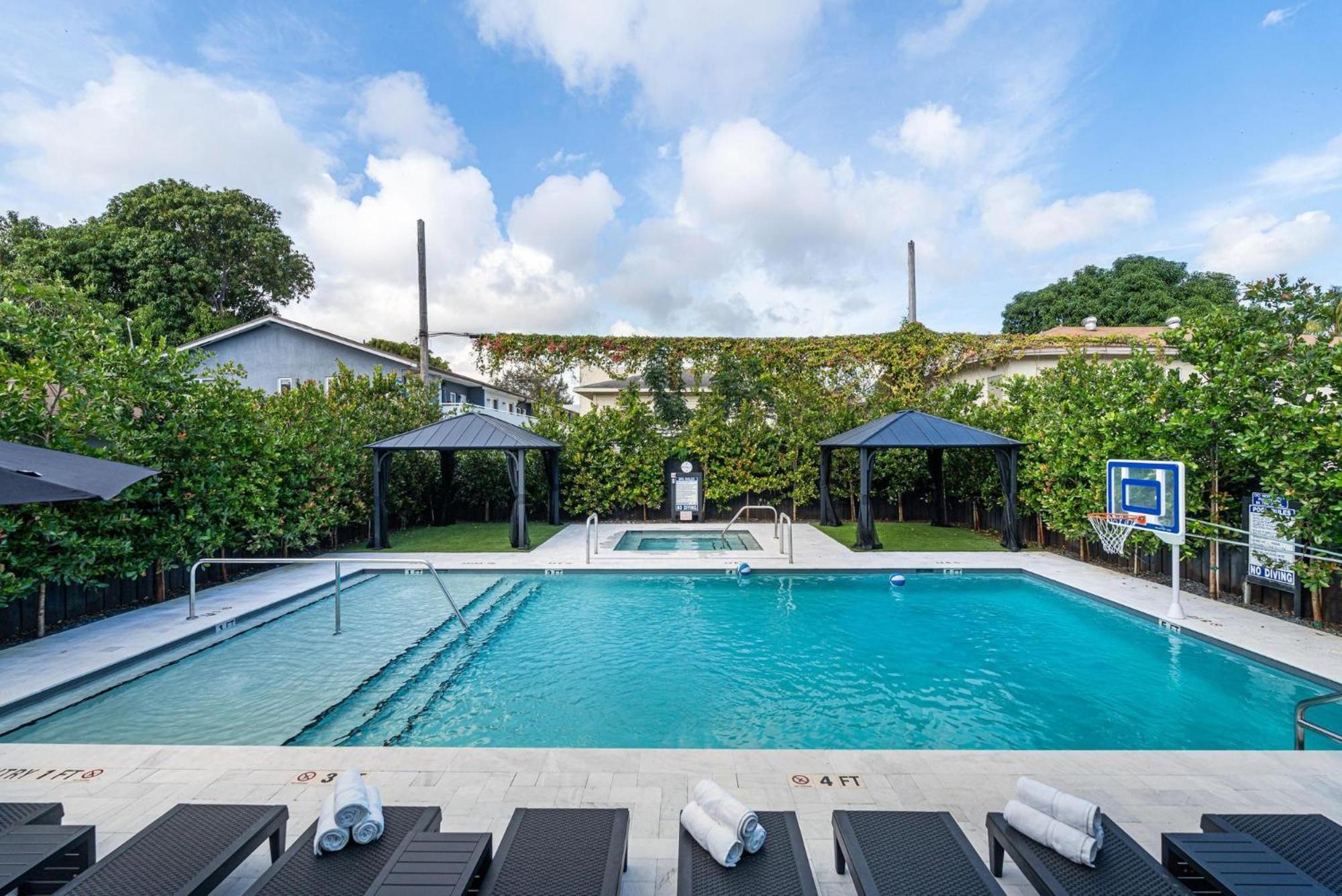 Lux Retreat By Renzzi Apartment Miami Exterior photo